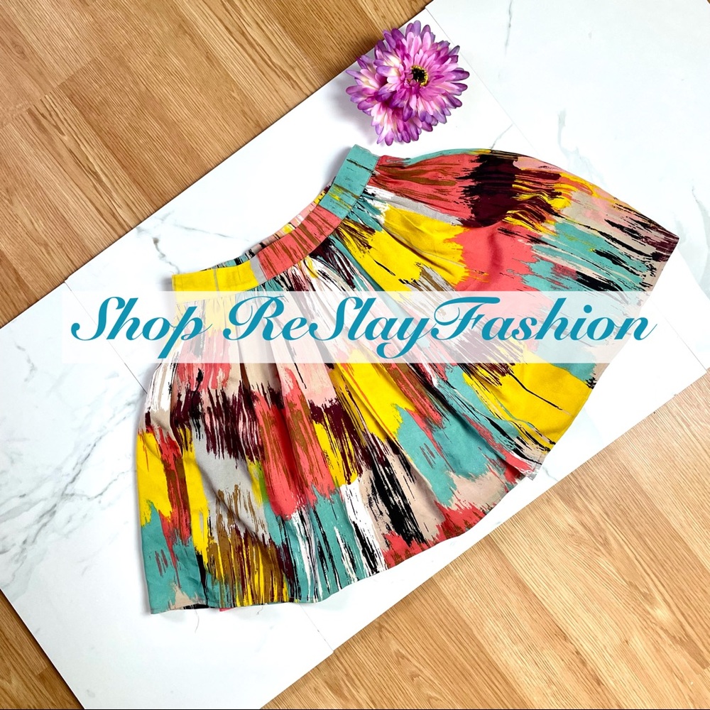 ☀️F21 Trendy Multi color skirt Sz S/p